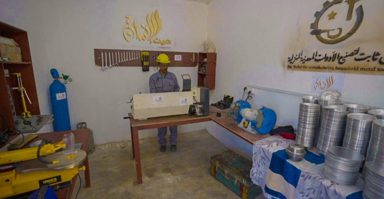 “Akema’da üretildi” projesiyle Tavakkol Karman Vakfı, Yemenli bir mühendisin 40 yıllık hayalini gerçeğe dönüştürdü